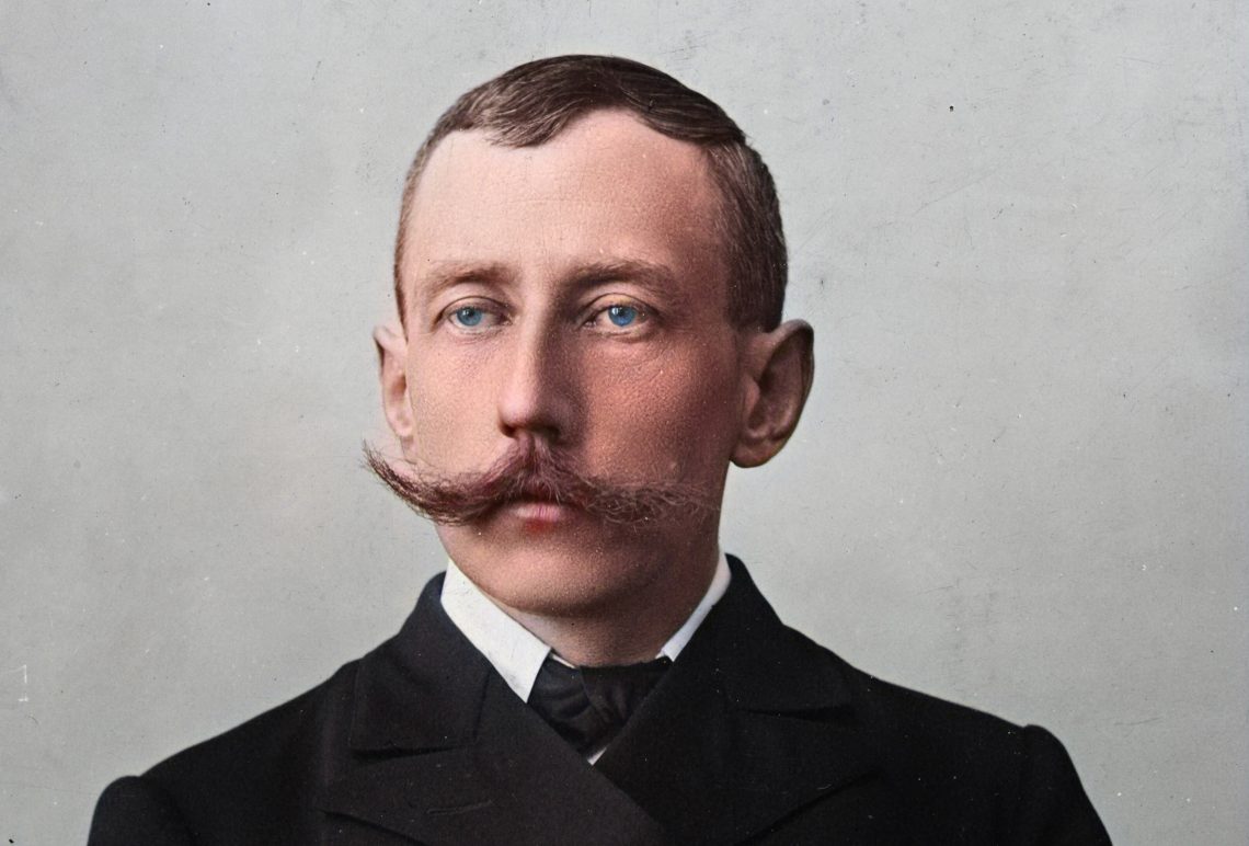 14 Roald Amundsen 2400x1626